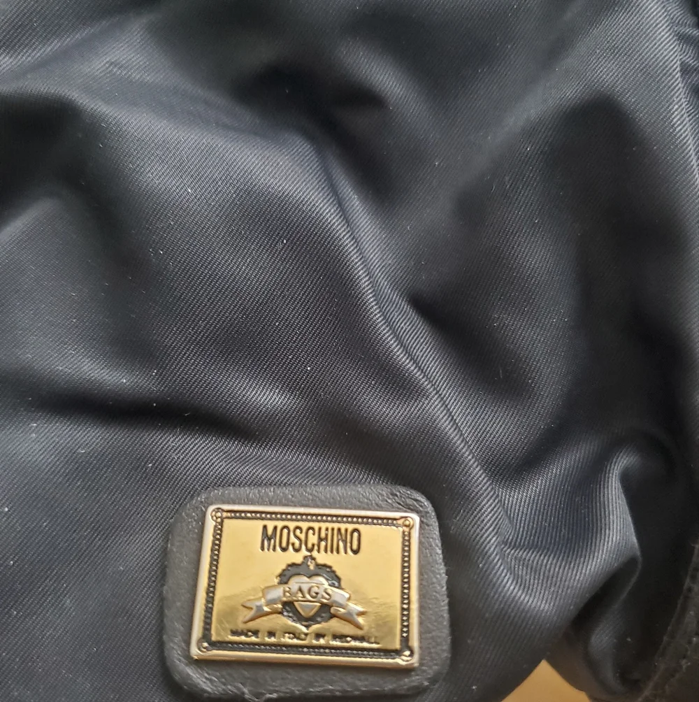 Vintage Moschino Redwall Made in Italy Boston Satchel Bag - Picture 11 of 16